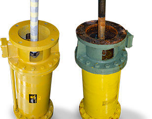 Two yellow cylinders, the left is damaged 和 the right has been repaired